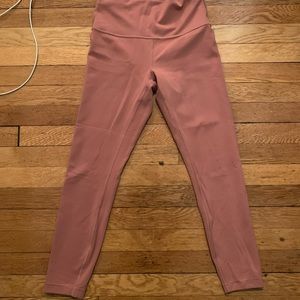 Lululemon Wunderunders Luxtreme 25" in Dusty Rose